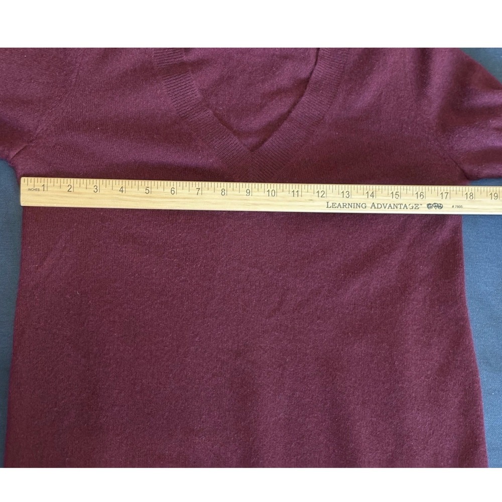 J.Crew Sweater Womens M Burgundy 100% Italian Cashmere V-Neck Pullover 29660 - Picture 7 of 9